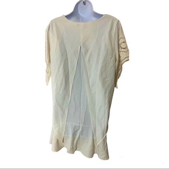 Short Sleeve Cut Out Cream Blouse - Size Medium - Picture 5 of 5